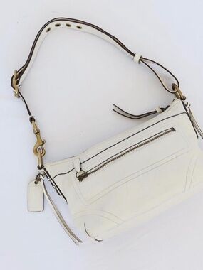 Vintage Coach White Leather Shoulder Bag